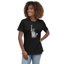 Load image into Gallery viewer, Women&#39;s Relaxed T-Shirt (Statue of Liberty)
