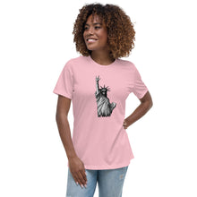Load image into Gallery viewer, Women&#39;s Relaxed T-Shirt (Statue of Liberty)
